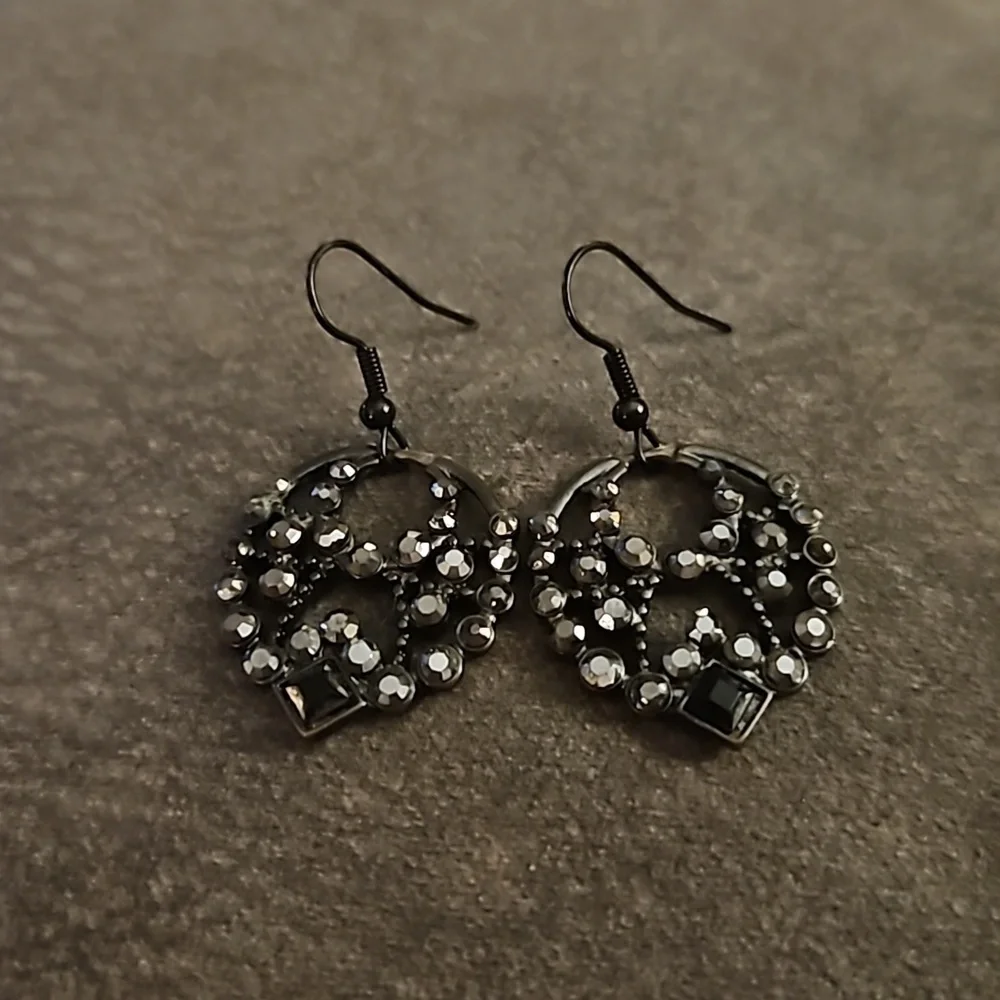 Vintage Gunmetal Crystal Goth Dangle Hook Earrings